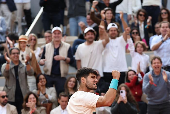 意大利选手再次夺得男子搏击冠军 意大利选手再次夺得男子搏击冠军