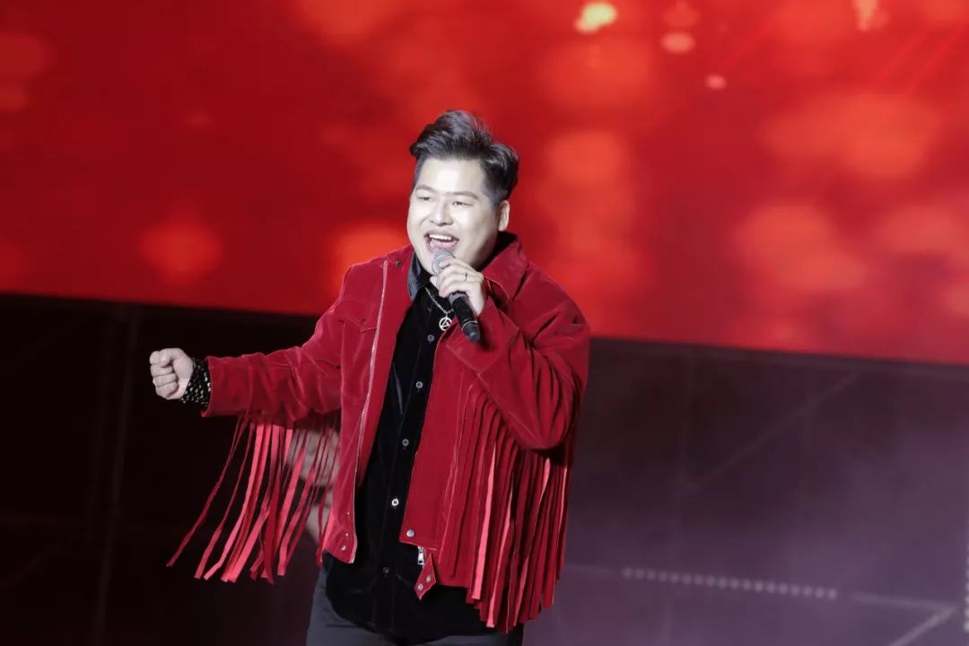 关于加拿大运动员突围拔得头筹赢得桂冠的信息 关于加拿大运动员突围拔得头筹赢得桂冠的信息