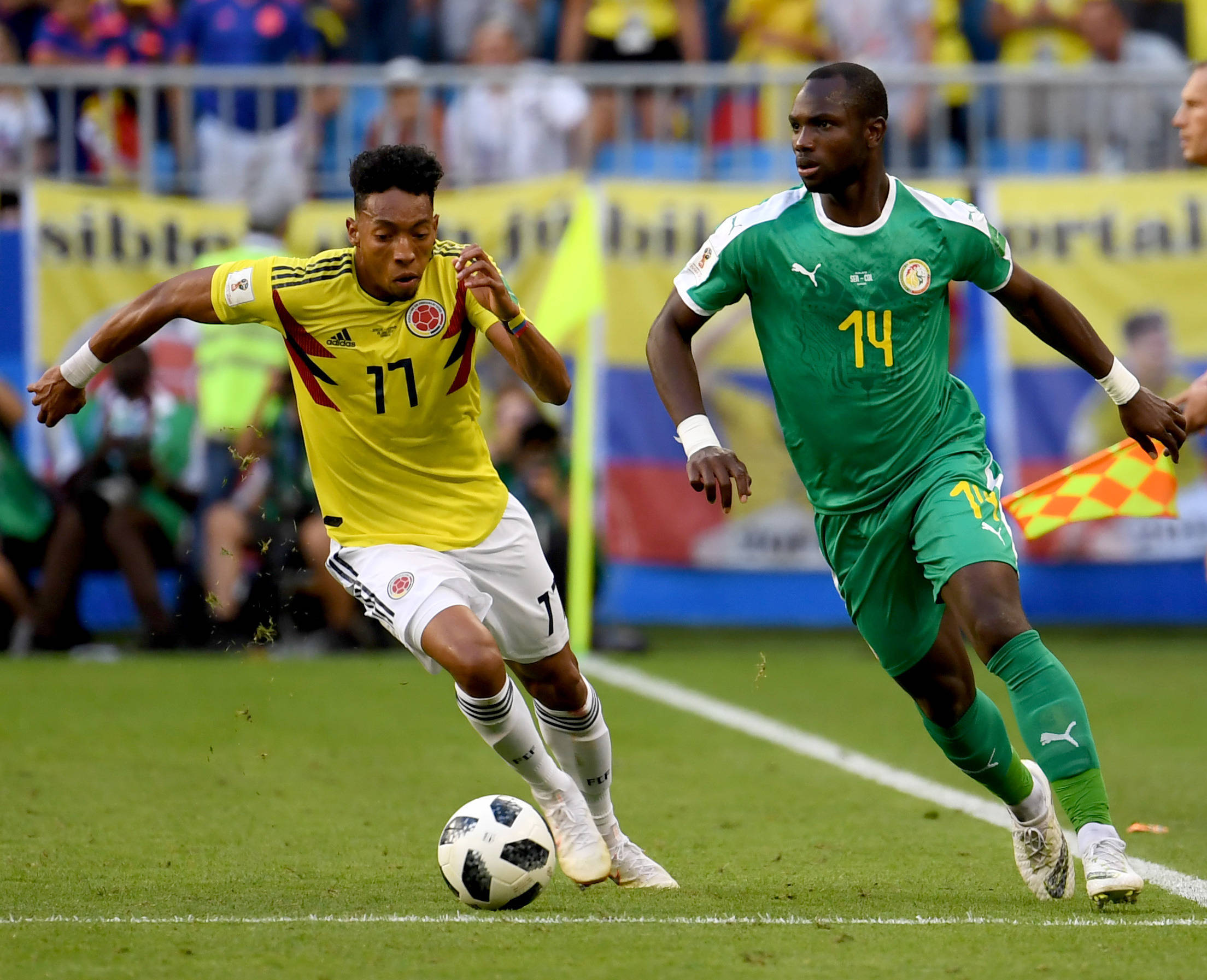 足球比赛中的精彩瞬间再次上演