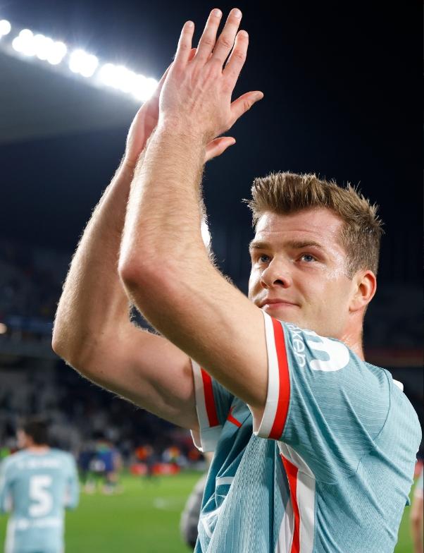 包含柏林赫塔寻找胜利，打破输球魔咒的词条