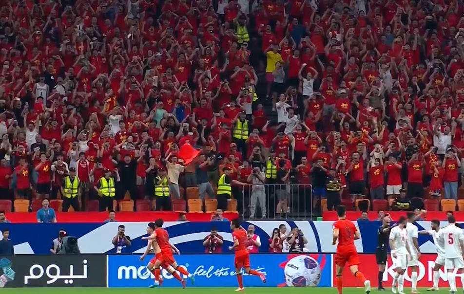 关于极限较量!惊险绝杀创造历史,主队庆祝胜利的信息 关于极限较量!惊险绝杀创造历史,主队庆祝胜利的信息