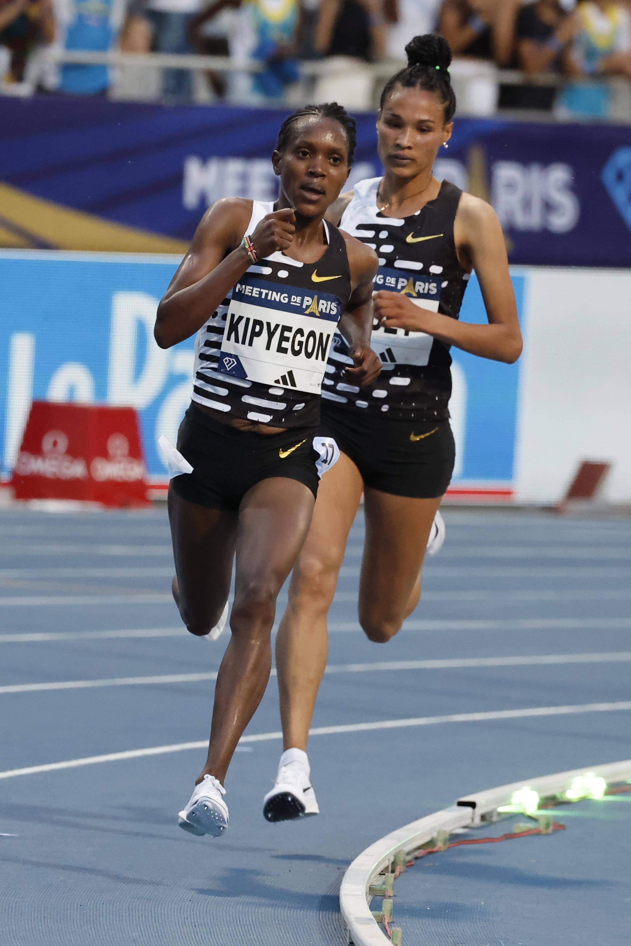 黑白直播免费体育直播-立陶宛选手在田径比赛中打破纪录