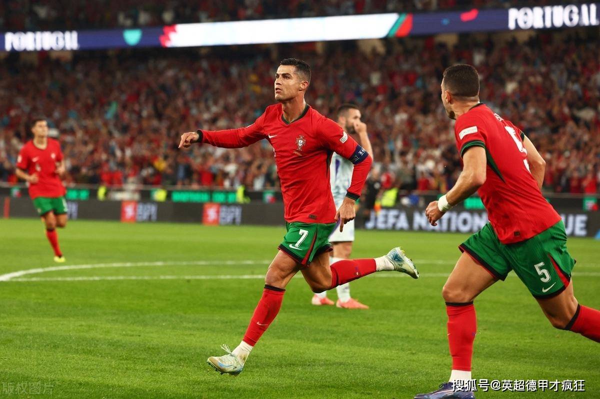 黑白直播体育-皇马绝杀国足，C罗逆转建功中超