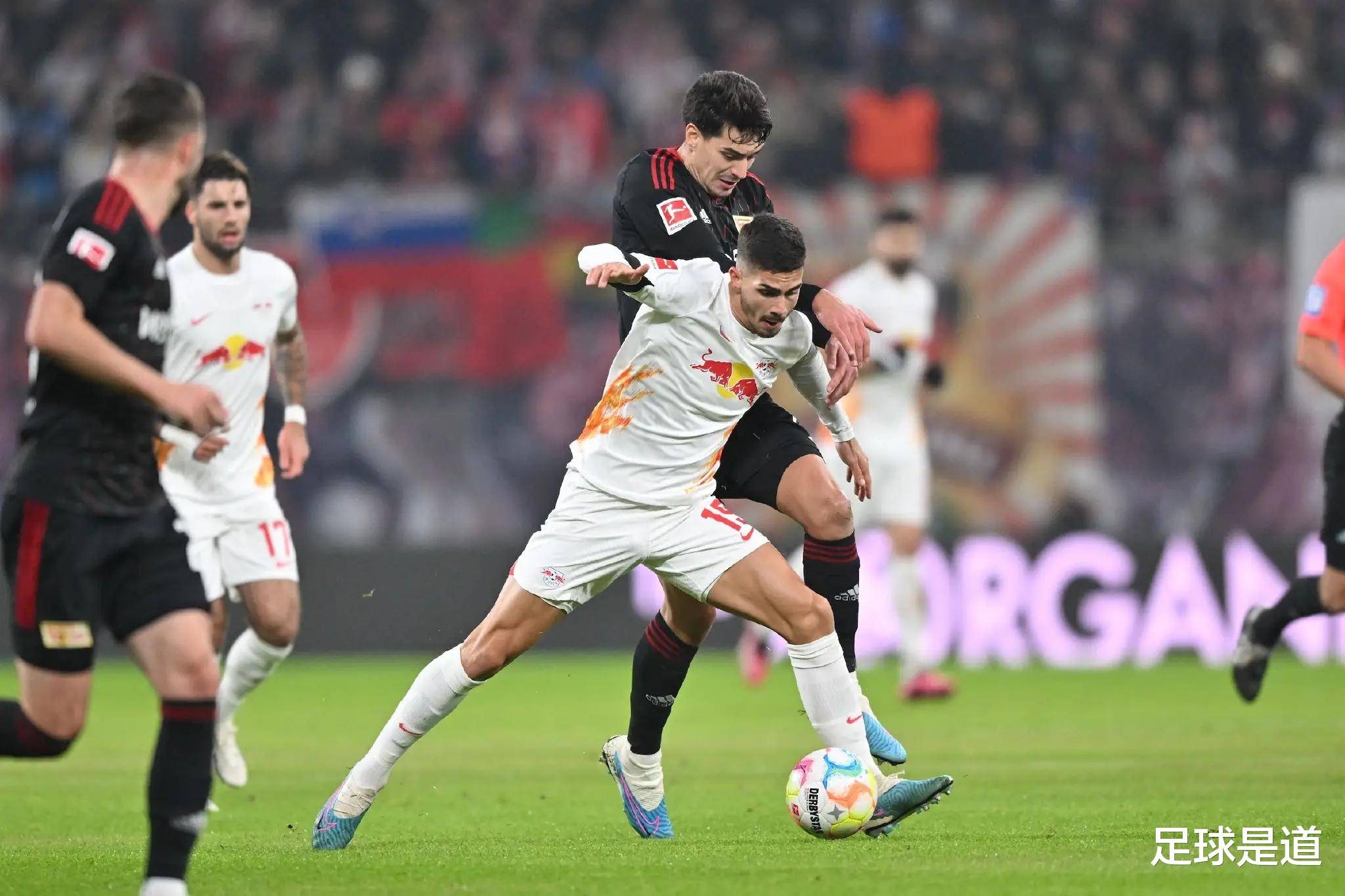 黑白直播体育-阿拉维斯主场失利，形势堪忧