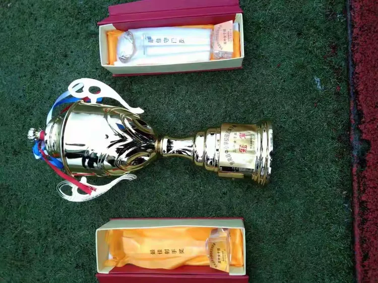 意大利队勇夺女足比赛冲刺冠军荣誉