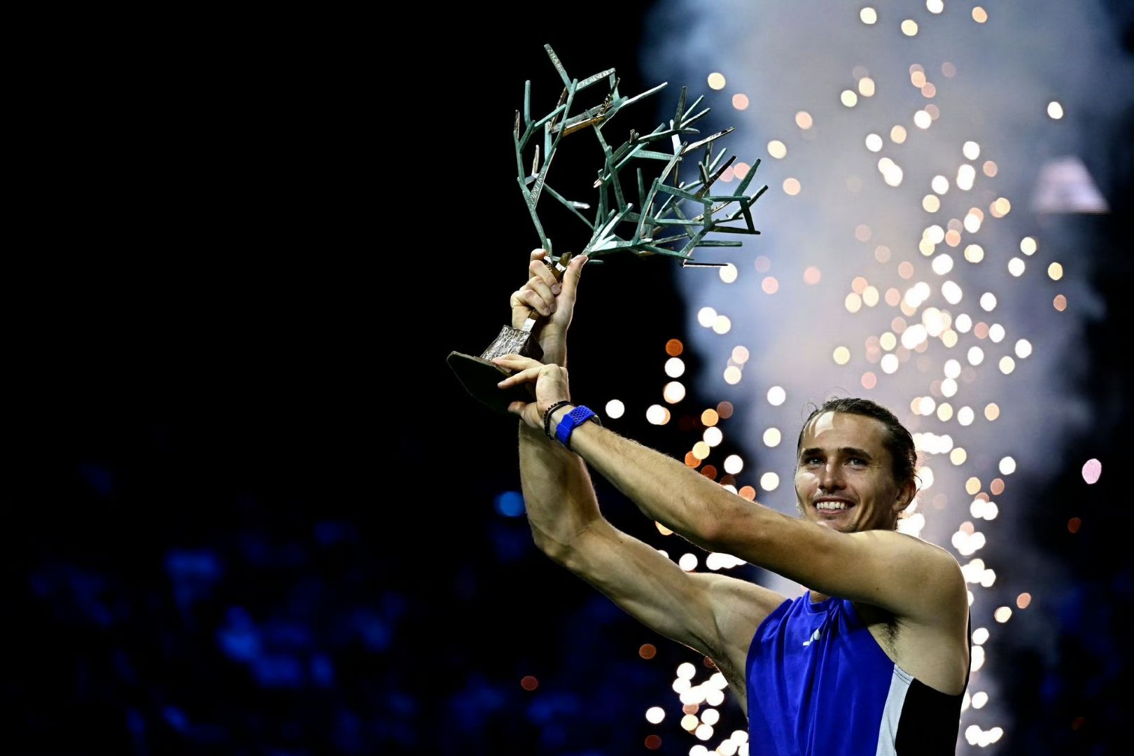 黑白直播nba在线观看-关于欧洲网球队强势西班牙网球队，兹维列夫送出助攻的信息