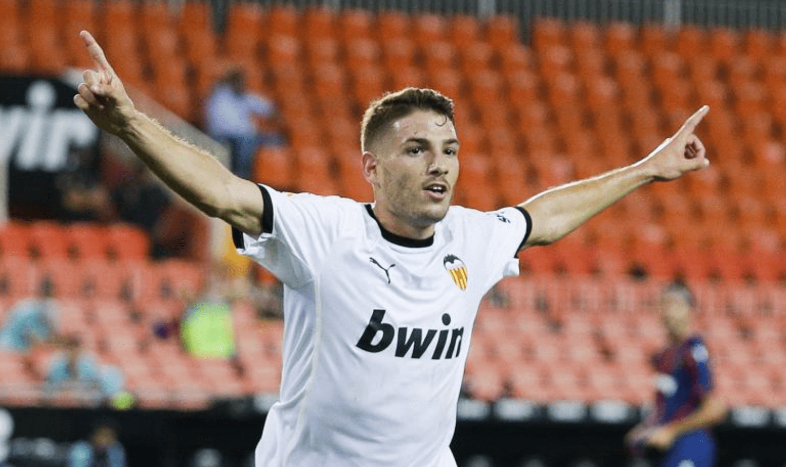 瓦伦西亚轻取日本，埃尔林三分雨点燃全场的简单介绍