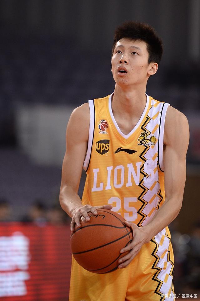 雷霆完胜北京队,孙铭徽扛起全队 雷霆完胜北京队,孙铭徽扛起全队