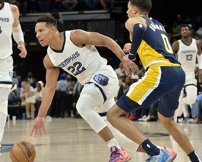 黑白直播在线观看-山东队碾压灰熊,霍勒迪高光表现