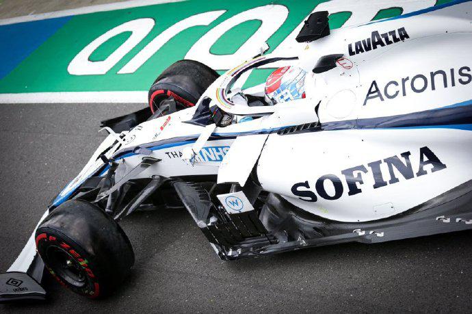 黑白直播nba在线观看-威廉姆斯逆转哈斯车队,拉塞尔扛起全队