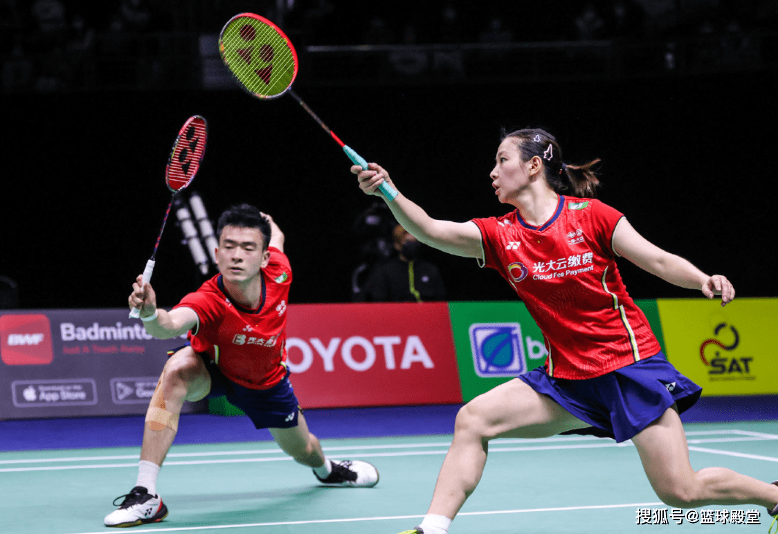 黑白直播网-马来西亚队碾压法国队，郑思维关键制胜