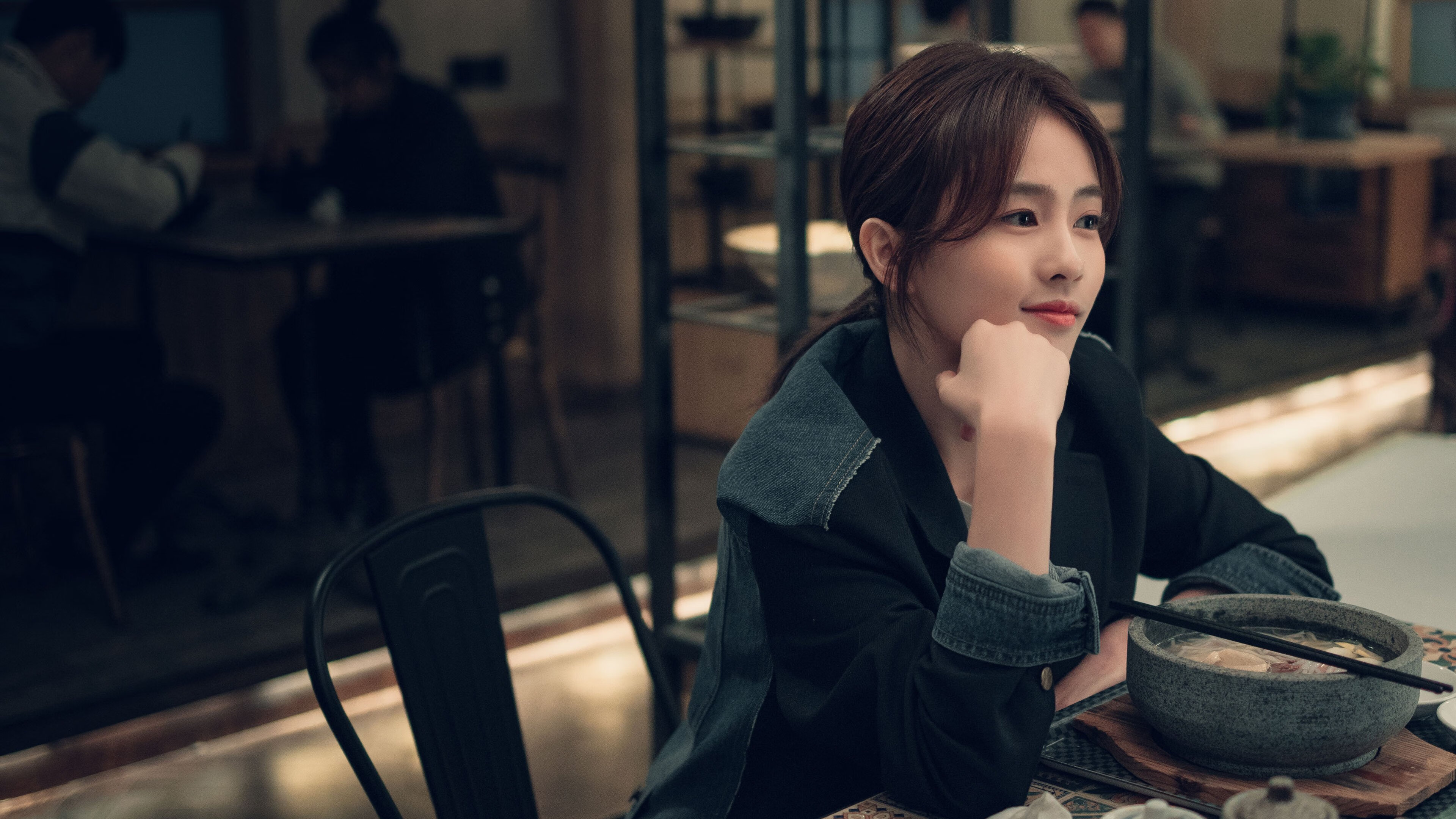 黑白直播体育-双城记，劳塔罗的焰火与丹麦的齿轮—足球胜利的两种维度