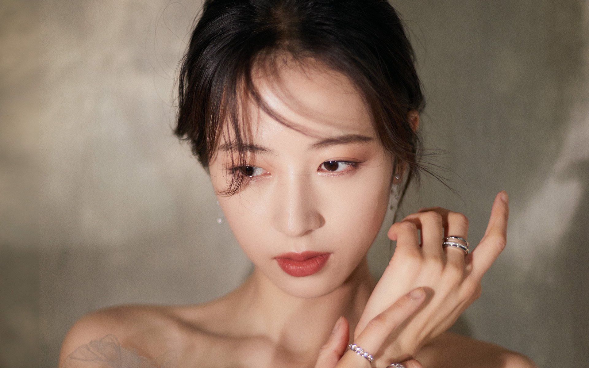 马刺提前终结悬念黄蜂,切特若在英超争冠将如何接管比赛?