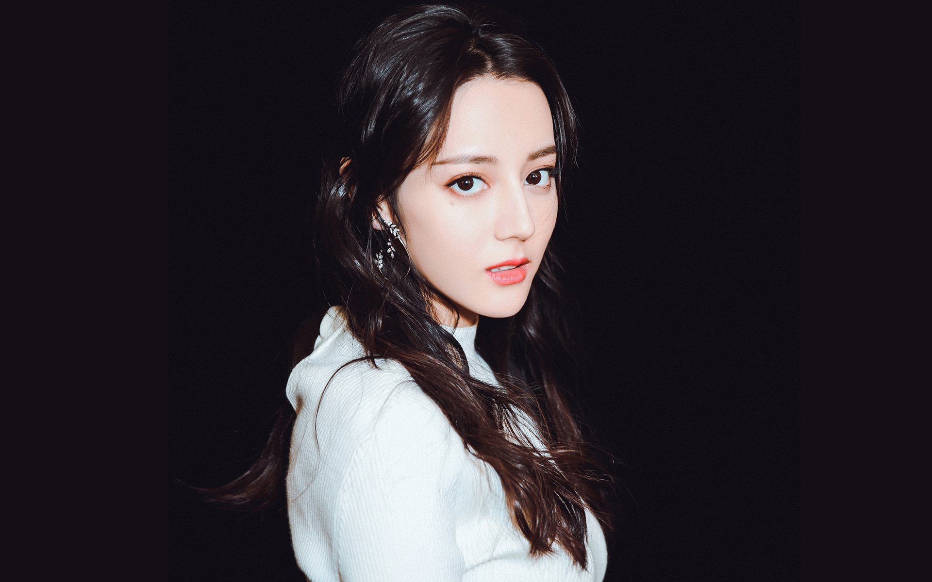 美加墨世界杯焦点战，南非硬仗取胜尼斯，逆境中闪耀足球之光