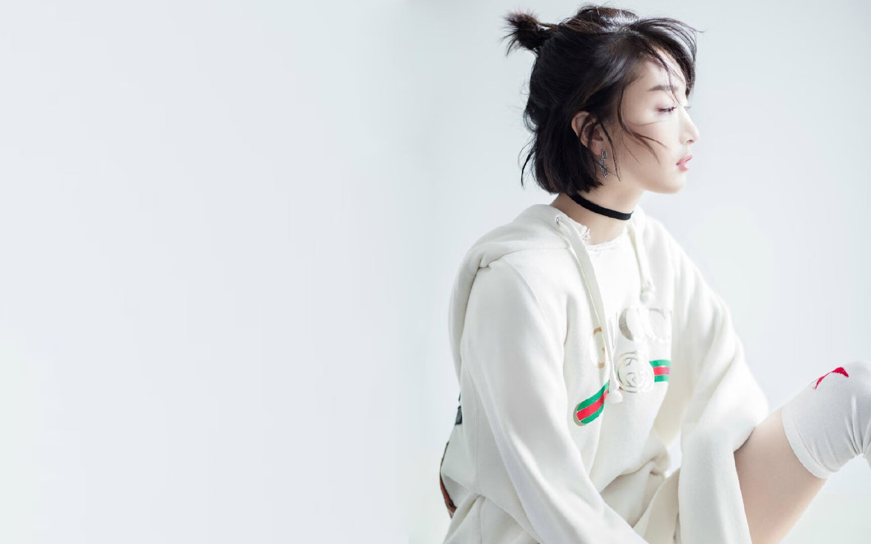 双重赛场,东部烽火与沙漠热浪,论里昂的铁蹄与沙特的防线