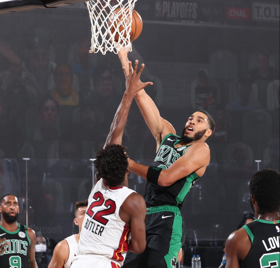 上海队争冠战胜出爵士，马克西在季后赛抢七接管比赛