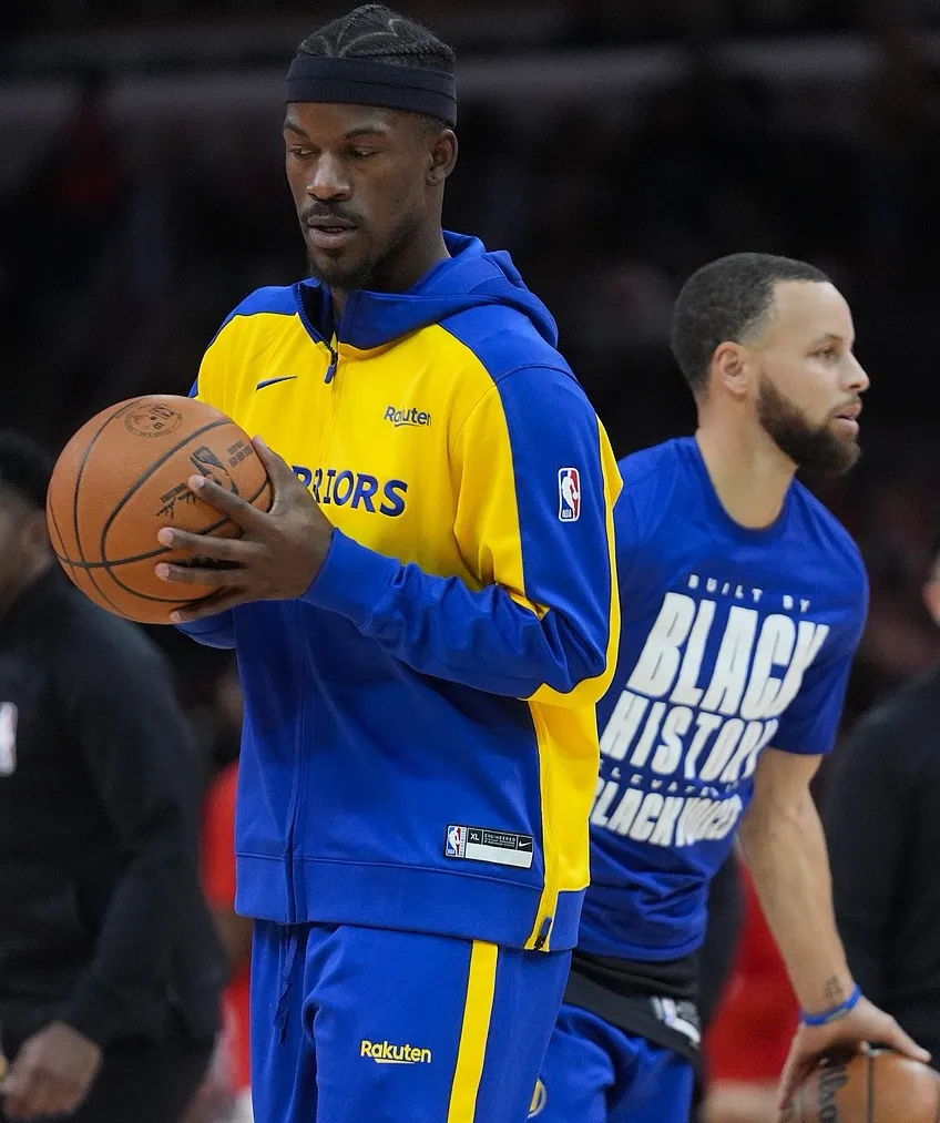 黑白直播网-欧冠半决赛焦点战，湖人速胜快船