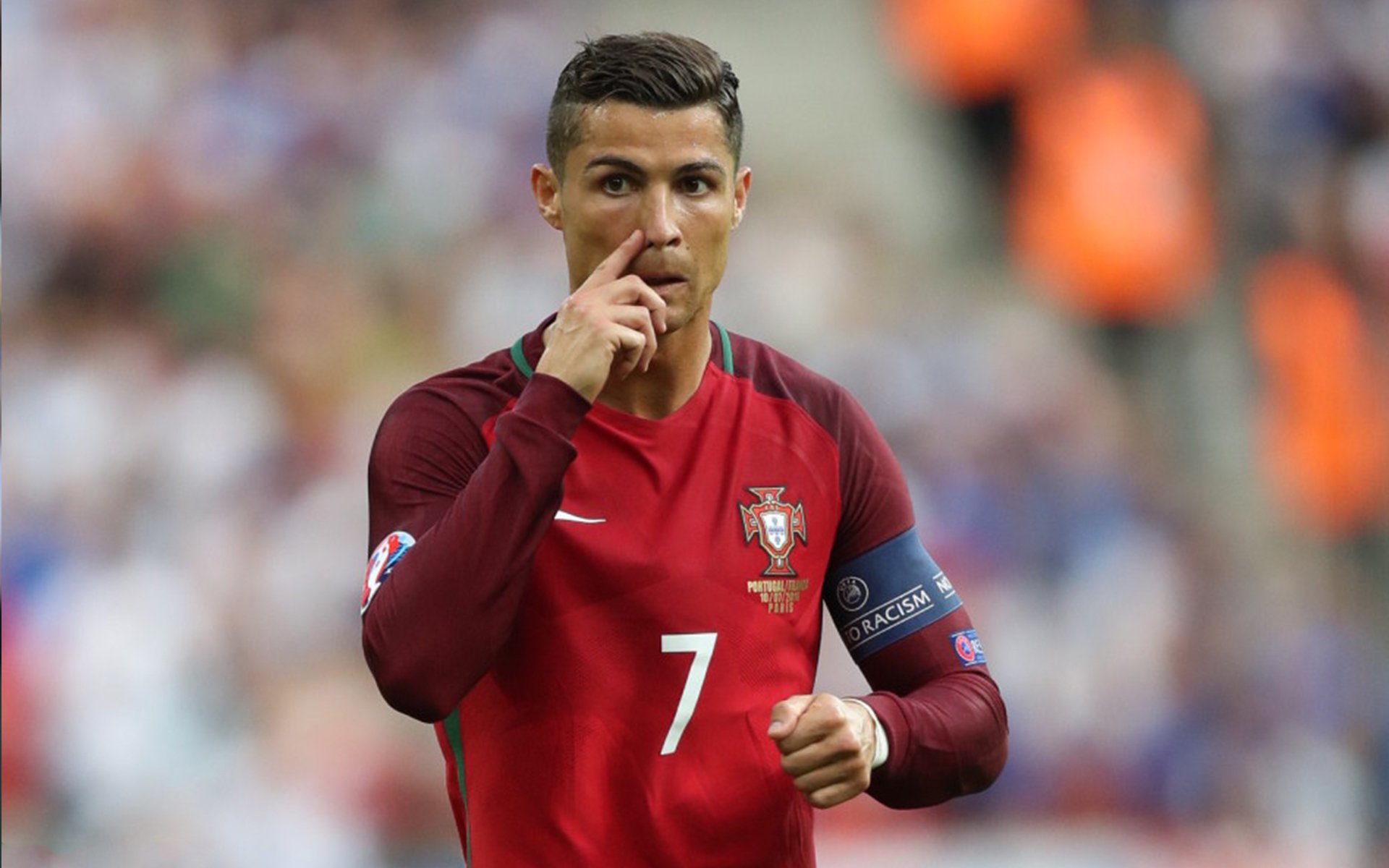 黑白直播nba-欧冠半决赛之夜，当足球之城为篮球巨人的隔空交辉屏息