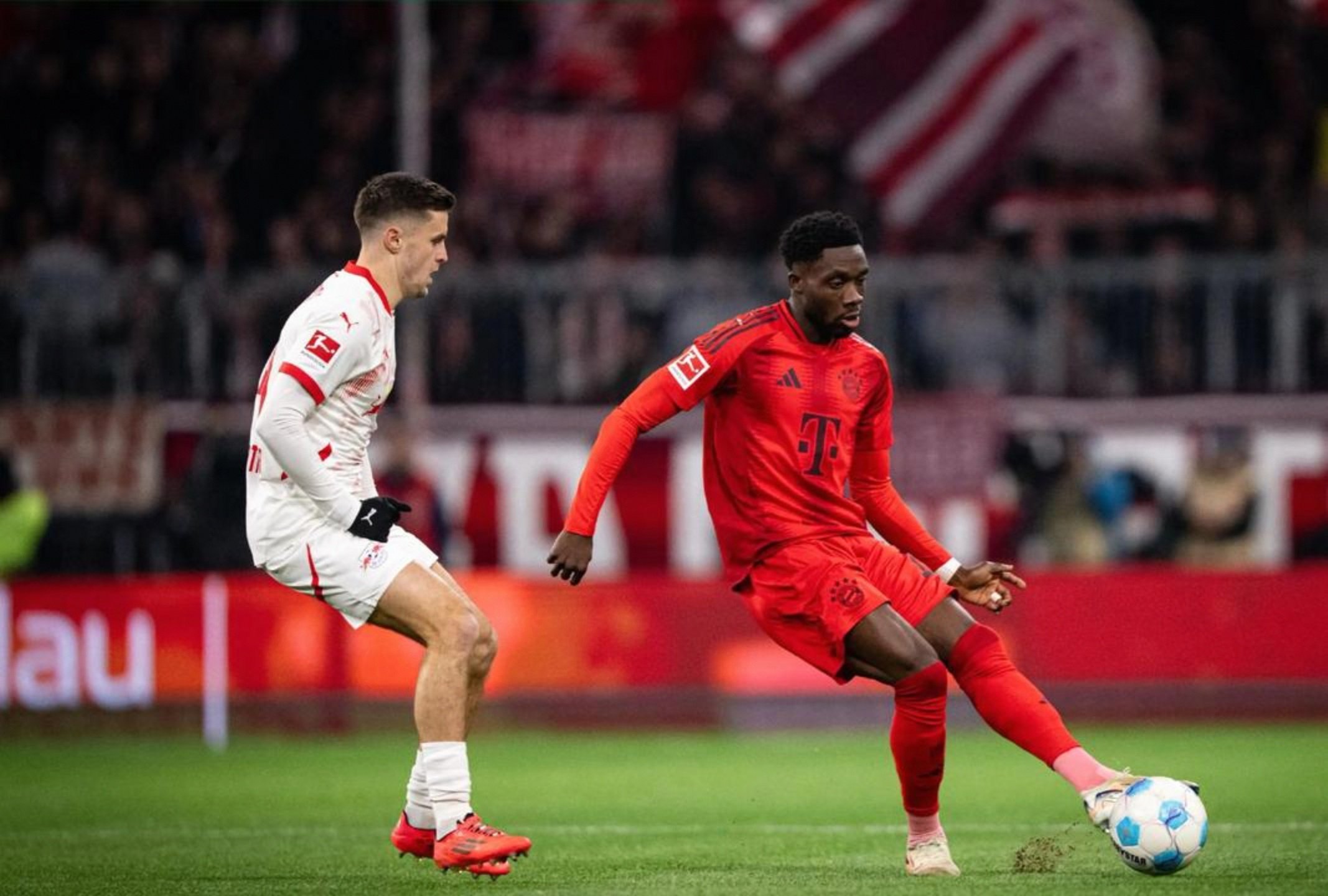 拜仁强势晋级澳大利亚，孔德在意甲焦点战接管比赛