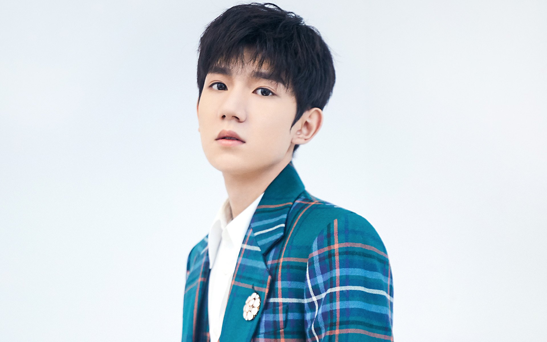 沉默中爆发！格纳布里终极逆袭引领巴萨压制曼城